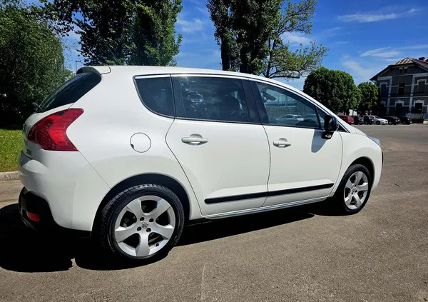 świętokrzyskie Peugeot 3008 cena 28999 przebieg: 235000, rok produkcji 2012 z Lubań